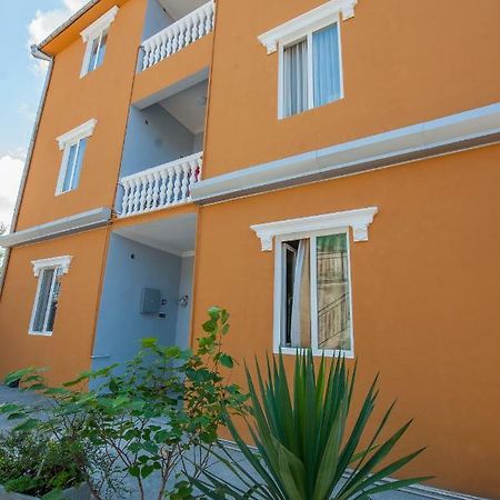 Hotel Cosmos Batumi Exterior foto